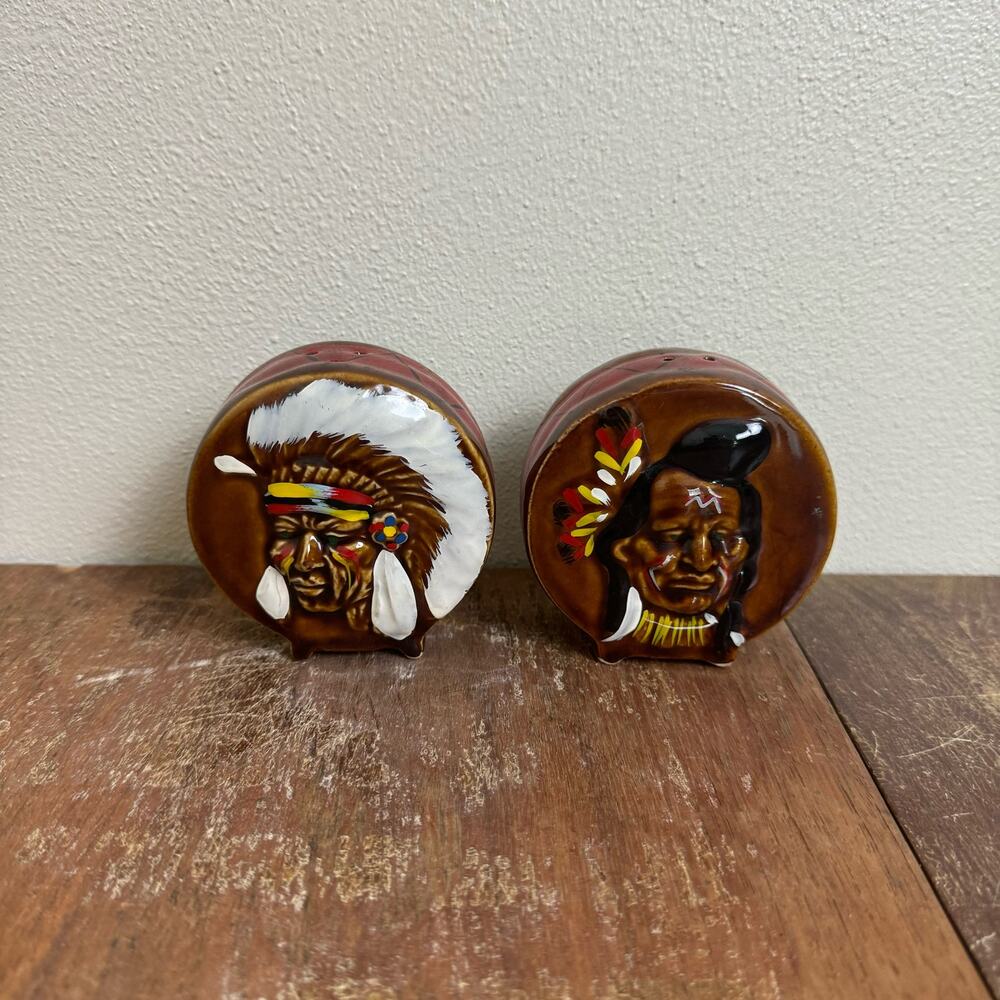 Vintage Wales‎ Japan Pottery Native American Indian Drums Salt Pepper Shaker Set